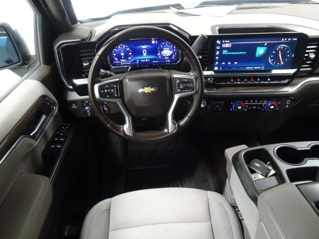 Chevrolet Silverado 1500 4WD Crew Cab 147" LT w/1LT 2023