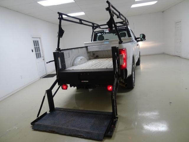Ford Super Duty F-250 SRW XLT 2WD Reg Cab 8' Box 2018