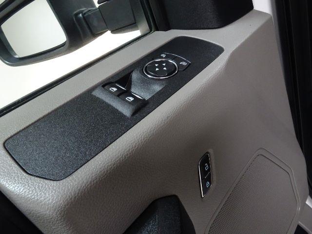 Ford Super Duty F-250 SRW XLT 2WD Reg Cab 8' Box 2018