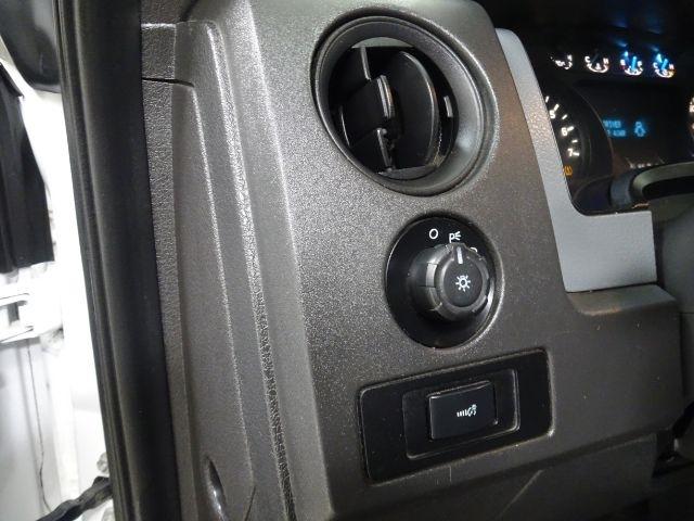 Ford F-150 4WD SuperCrew 145" Platinum 2014
