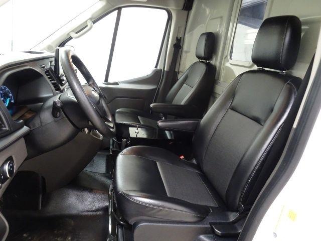 Ford Transit Cargo Van T-250 130" Med Rf 9070 GVWR RWD 2020