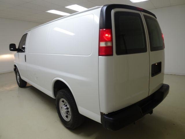 Chevrolet Express Cargo Van RWD 2500 135" 2018