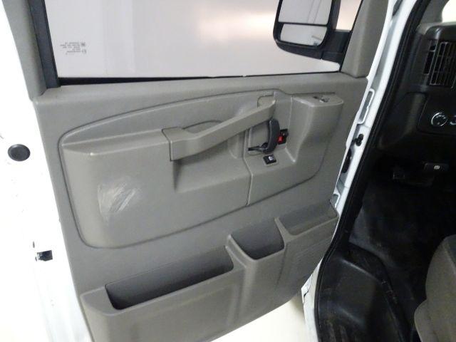 Chevrolet Express Cargo Van RWD 2500 135" 2018