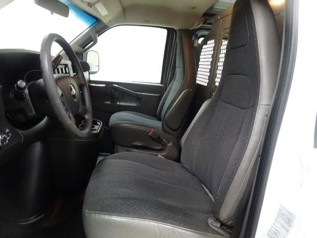 Chevrolet Express Cargo Van RWD 2500 135" 2018