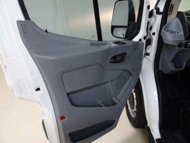 Ford Transit Van T-250 148" Med Rf 9000 GVWR Sliding RH Dr 2017
