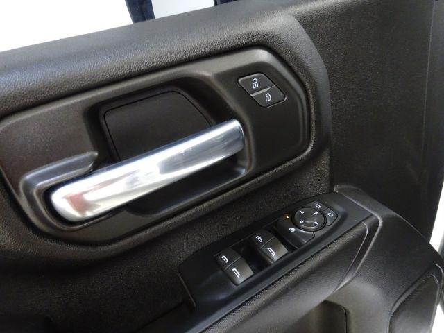 Chevrolet Silverado 2500HD 4WD Crew Cab 172" Work Truck 2023