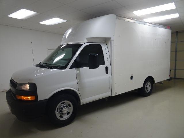 Chevrolet Express Commercial Cutaway 3500 Van 139" 2017