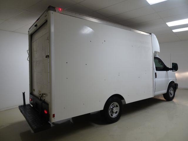 Chevrolet Express Commercial Cutaway 3500 Van 139" 2017