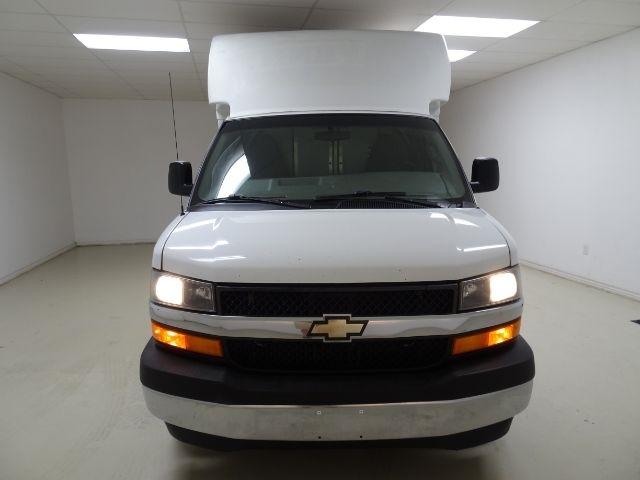 Chevrolet Express Commercial Cutaway 3500 Van 139" 2017
