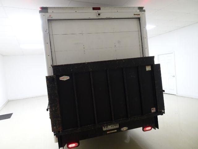 Chevrolet Express Commercial Cutaway 3500 Van 139" 2017