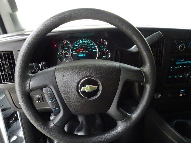 Chevrolet Express Commercial Cutaway 3500 Van 139" 2017