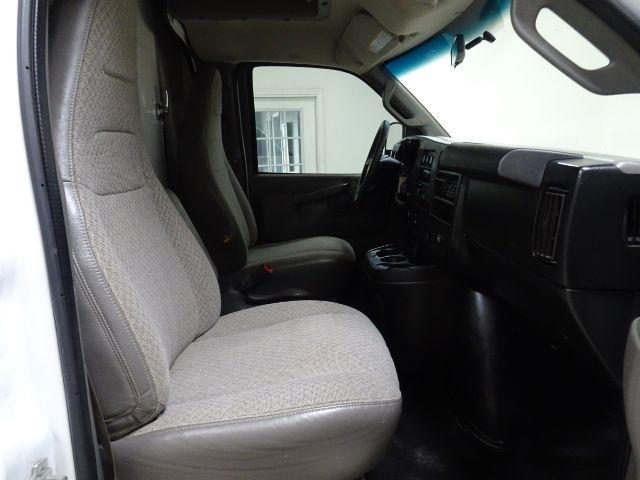 Chevrolet Express Commercial Cutaway 3500 Van 139" 2017