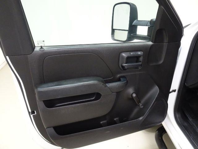 Chevrolet Silverado 2500HD Built After Aug 14 2WD Reg Cab 133.6" Work Truck 2015