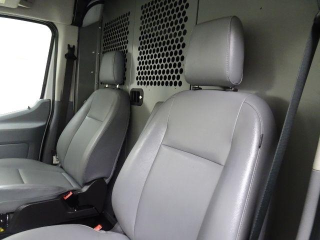 Ford Transit Van T-250 148" Med Rf 9000 GVWR Sliding RH Dr 2019