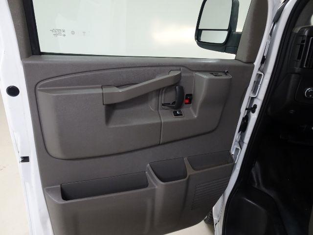 Chevrolet Express Cargo Van RWD 2500 135" 2021
