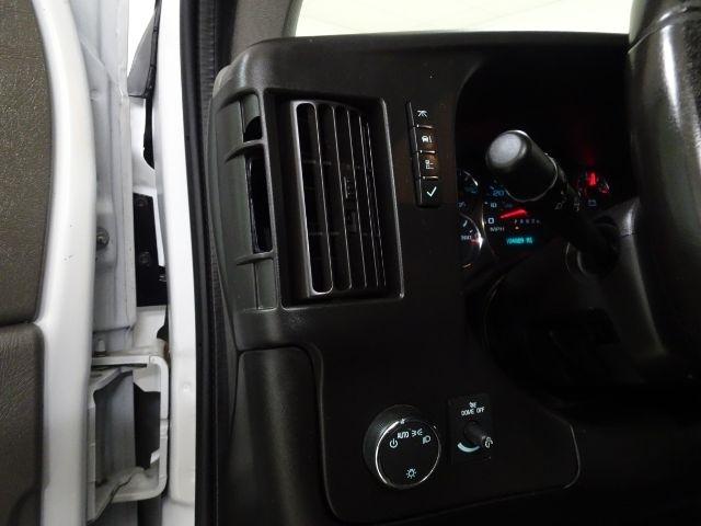 Chevrolet Express Cargo Van RWD 2500 135" 2021