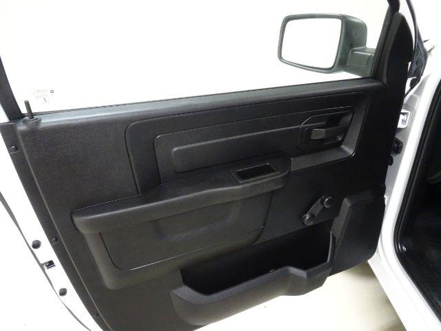 RAM 1500 Classic Tradesman 4x2 Reg Cab 8' Box 2023