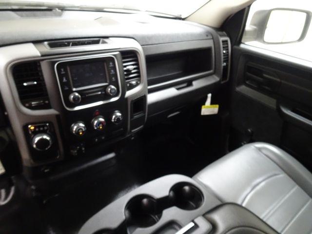 RAM 1500 Classic Tradesman 4x2 Reg Cab 8' Box 2023
