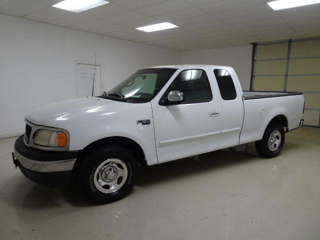 Ford F-150 Supercab 139" Lariat 2001