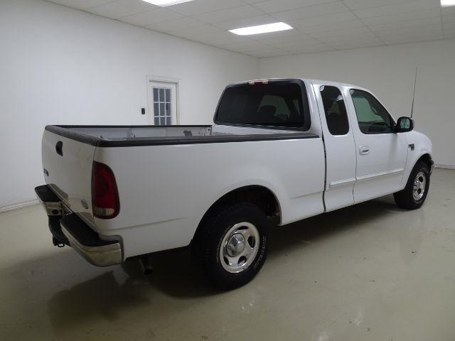Ford F-150 Supercab 139" Lariat 2001