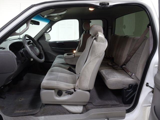 Ford F-150 Supercab 139" Lariat 2001