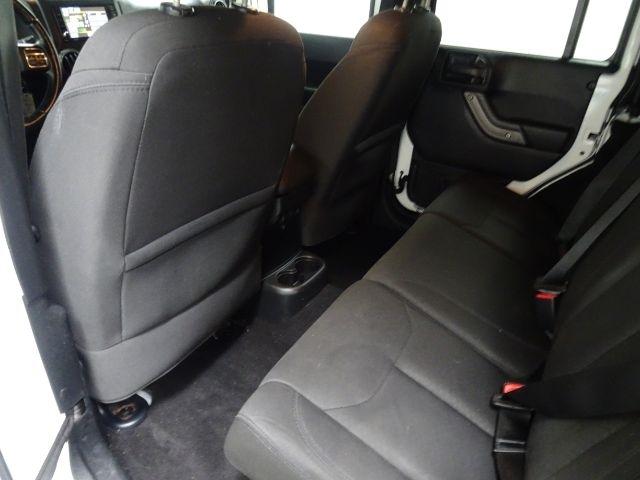Jeep Wrangler Unlimited 4WD 4dr Sport 2016