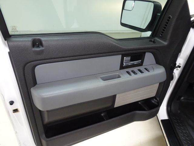 Ford F-150 2WD SuperCab 145" Lariat 2014