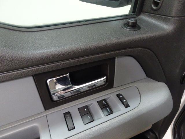 Ford F-150 2WD SuperCab 145" Lariat 2014