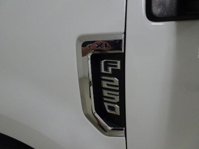 Ford Super Duty F-250 SRW King Ranch 4WD Crew Cab 8' Box 2019