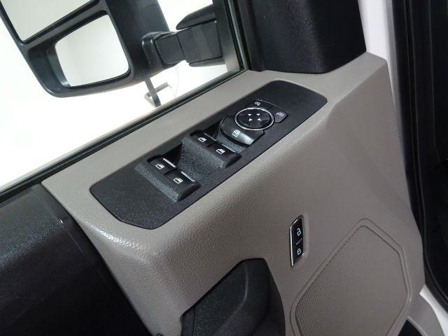 Ford Super Duty F-250 SRW King Ranch 4WD Crew Cab 8' Box 2019