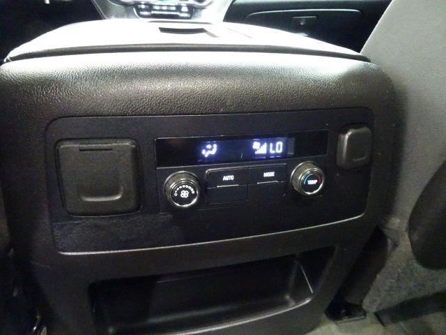 Chevrolet Tahoe 4WD 4dr LS 2015