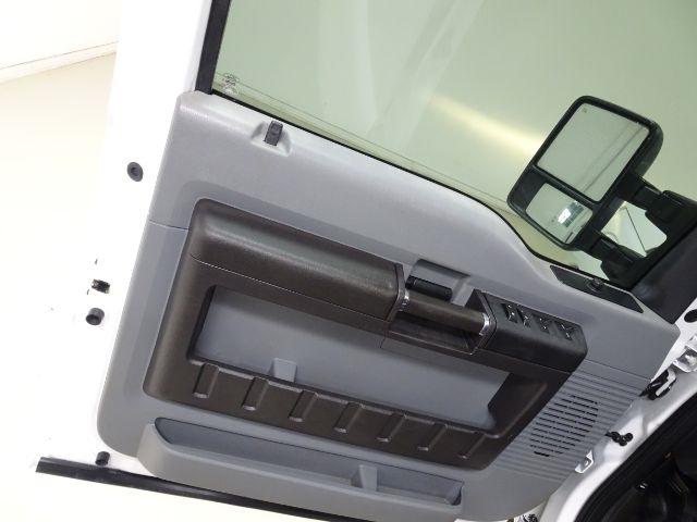 Ford Super Duty F-350 SRW 2WD Crew Cab 156" King Ranch 2016