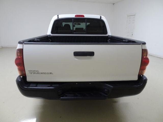 Toyota Tacoma 2WD Double Cab I4 AT (Natl) 2013