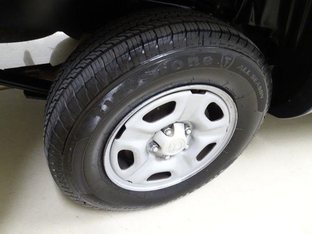 Toyota Tacoma 2WD Double Cab I4 AT (Natl) 2013