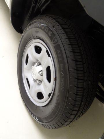 Toyota Tacoma 2WD Double Cab I4 AT (Natl) 2013