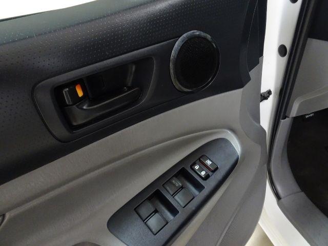 Toyota Tacoma 2WD Double Cab I4 AT (Natl) 2013
