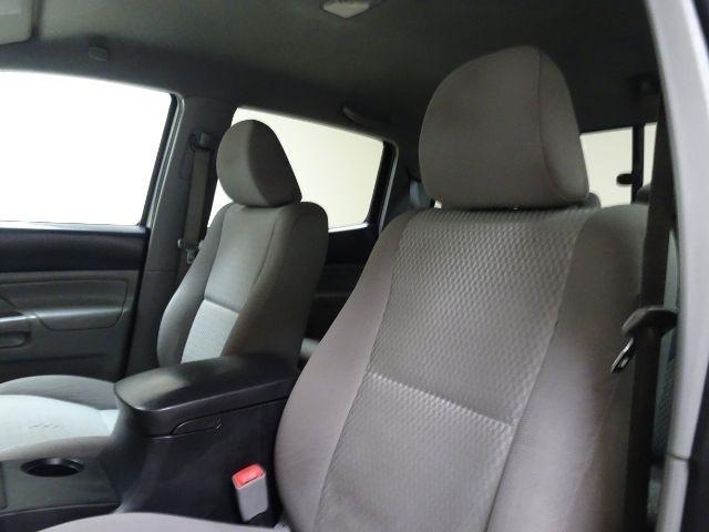 Toyota Tacoma 2WD Double Cab I4 AT (Natl) 2013