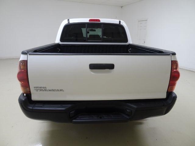 Toyota Tacoma 2WD Double Cab I4 AT (Natl) 2013