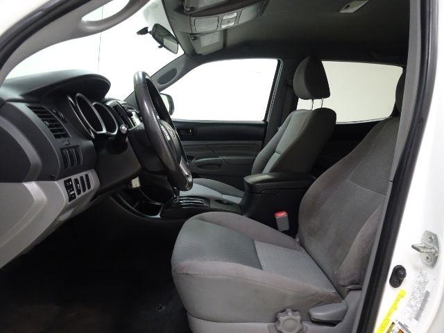 Toyota Tacoma 2WD Double Cab I4 AT (Natl) 2013