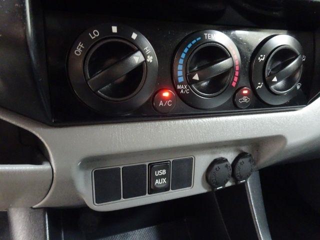 Toyota Tacoma 2WD Double Cab I4 AT (Natl) 2013