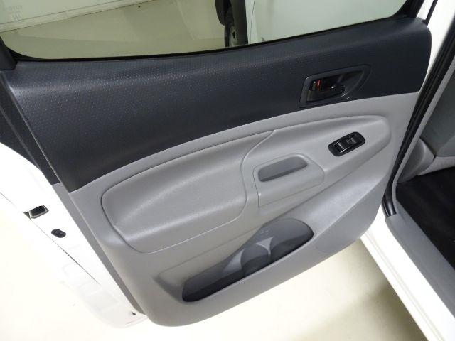 Toyota Tacoma 2WD Double Cab I4 AT (Natl) 2013