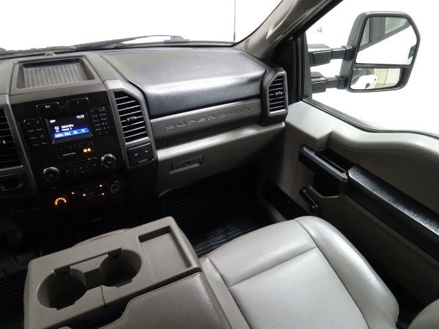 Ford Super Duty F-250 SRW King Ranch 2WD Crew Cab 8' Box 2017