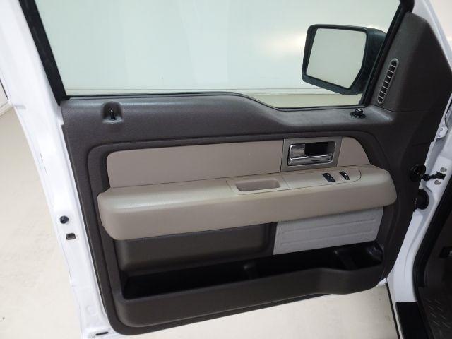 Ford F-150 2WD Reg Cab 145" XLT w/Mid-Box Prep 2010