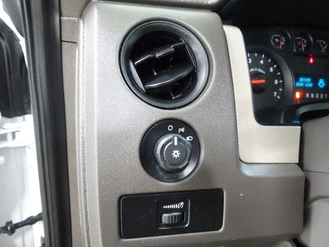 Ford F-150 2WD Reg Cab 145" XLT w/Mid-Box Prep 2010