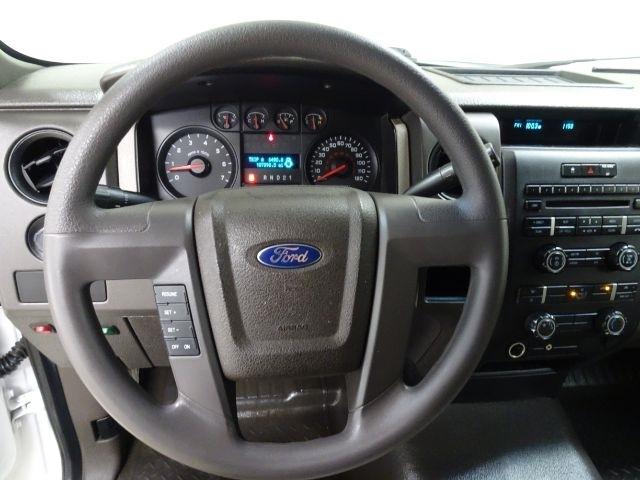 Ford F-150 2WD Reg Cab 145" XLT w/Mid-Box Prep 2010