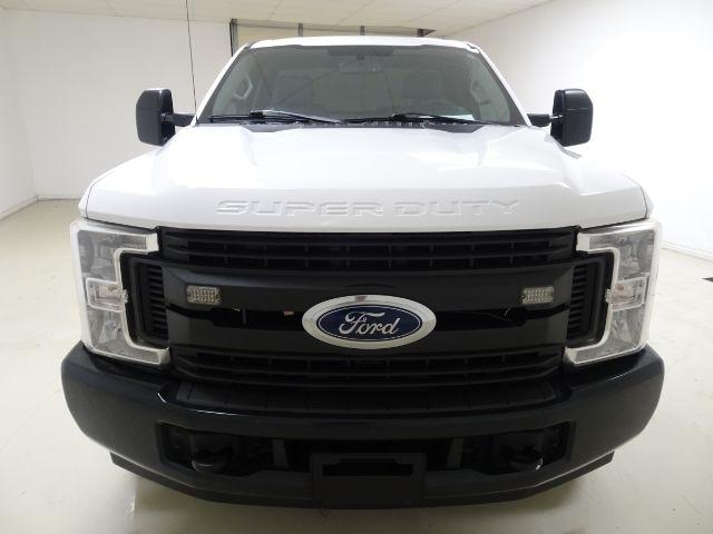 Ford Super Duty F-250 SRW XLT 2WD Reg Cab 8' Box 2019