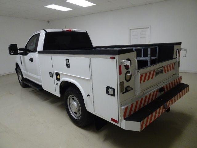 Ford Super Duty F-250 SRW XLT 2WD Reg Cab 8' Box 2019