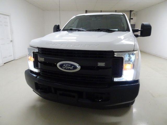 Ford Super Duty F-250 SRW XLT 2WD Reg Cab 8' Box 2019