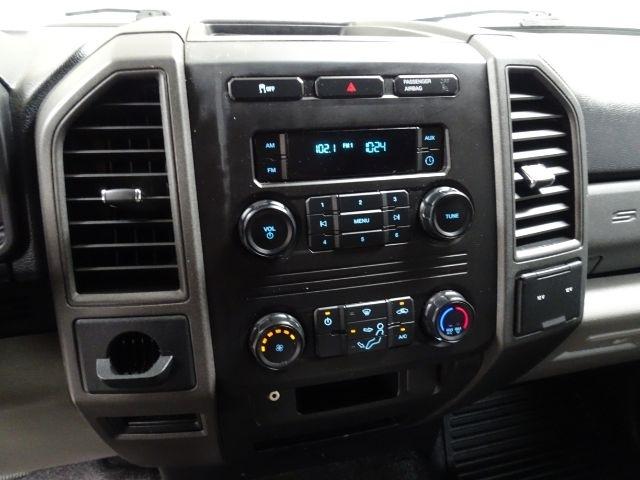 Ford Super Duty F-250 SRW XLT 2WD Reg Cab 8' Box 2019