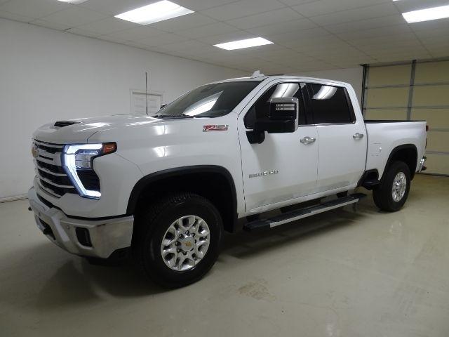 Chevrolet Silverado 2500HD 4WD Crew Cab 159" LTZ 2024